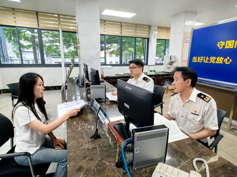 自贸处、花都海关开展“我陪群众走流程”政务服务提升行动