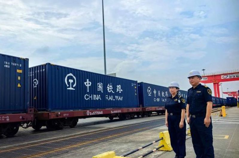 广东首条粤沪铁海联运外贸物流新通道落地运行